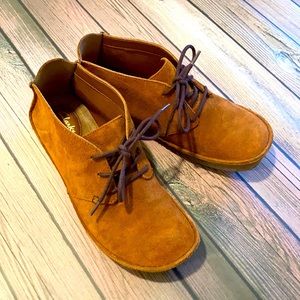 Clarks Artisan Wallabies
